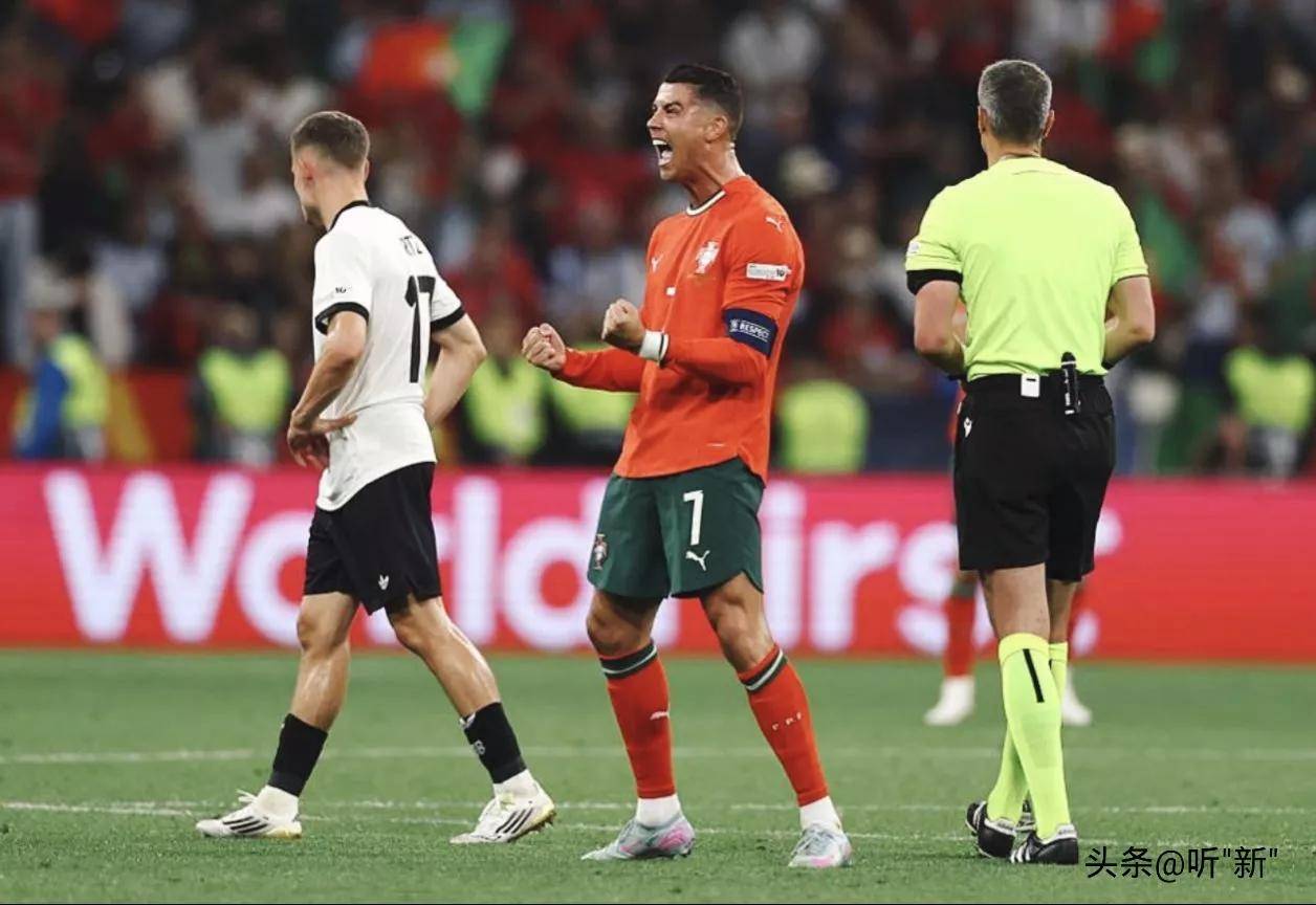 包含C罗官方宣布领先优势明显新规,德国队引发争议!赢得满堂喝彩的词条